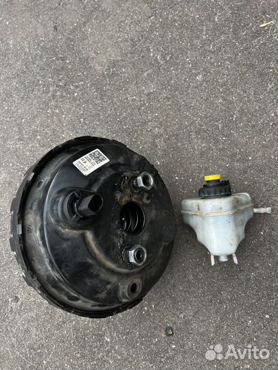 Вакуумный усилитель audi Q7 4L 7l8612101m