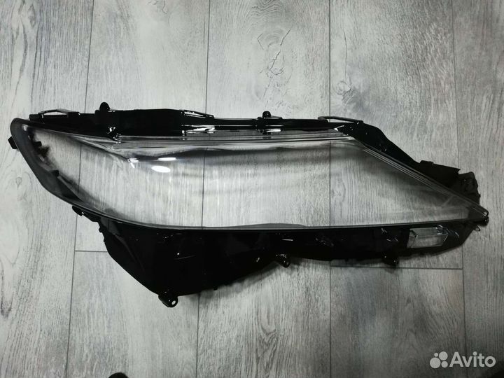 Стекло фары Toyota Camry v70 (2017-н.в.) Full Led