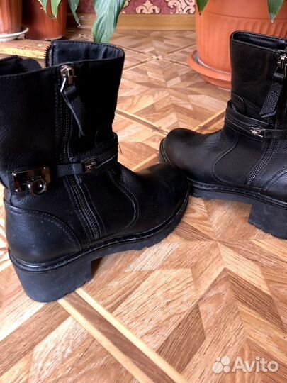 Ботинки женские