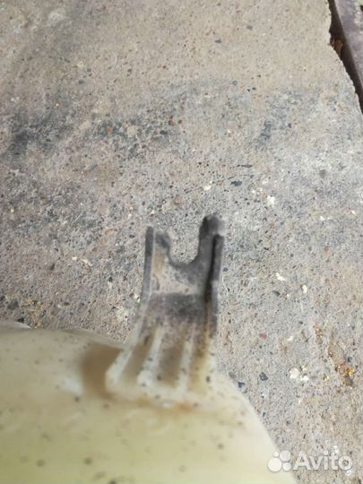 Бачек омывателя mercedes w210