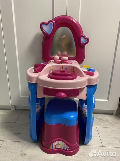 Детский туалетный столик