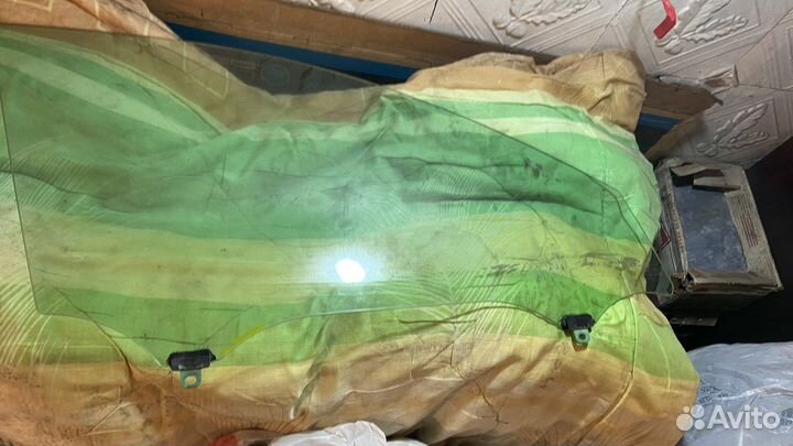 Стекло переднее правое Toyota Camry