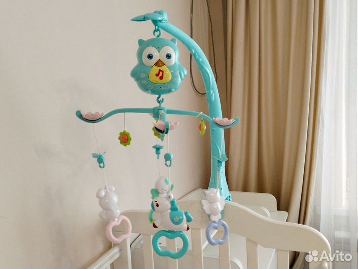 Детская кроватка и пеленальный комод