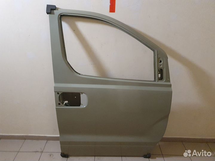 Дверь передняя правая для Hyundai H1 Grand Starex2