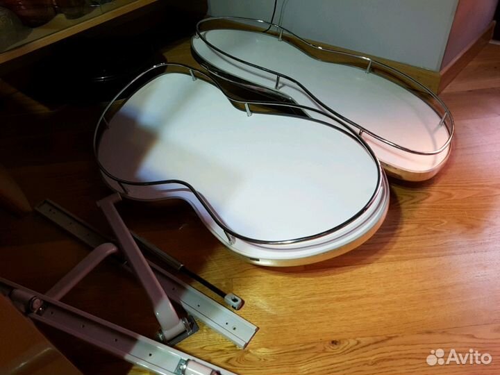 Волшебный уголок.(встраим.в кухню.)