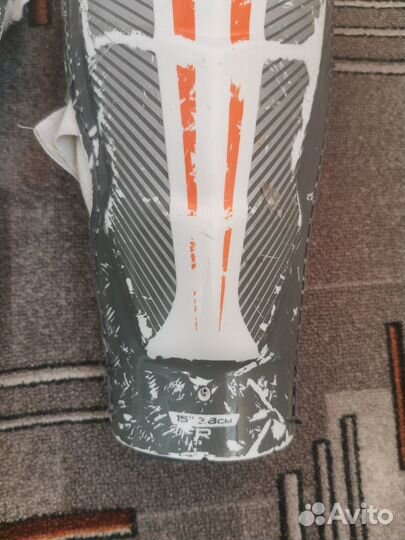 Щитки хоккейные размер 15