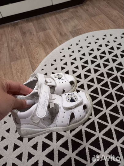 Сандали для девочки