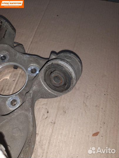 Кулак задний левый Honda CR-V 3 (2006 - 2009)