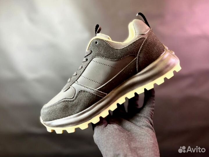 Кроссовки Boss осенние