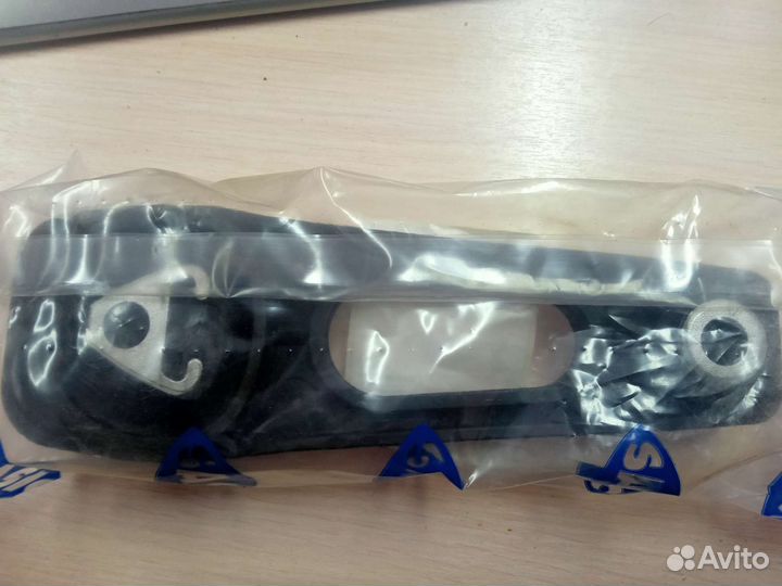 Опора двигателя Renault Duster