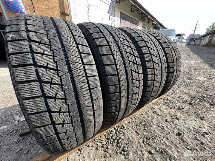 Bridgestone Blizzak VRX 205/55 R16