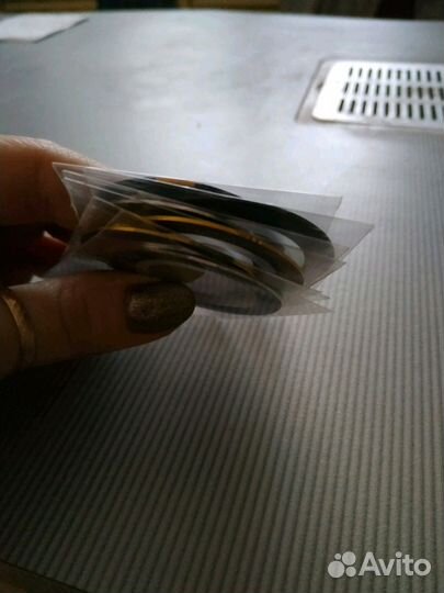 Фольга клейкая в рулонах