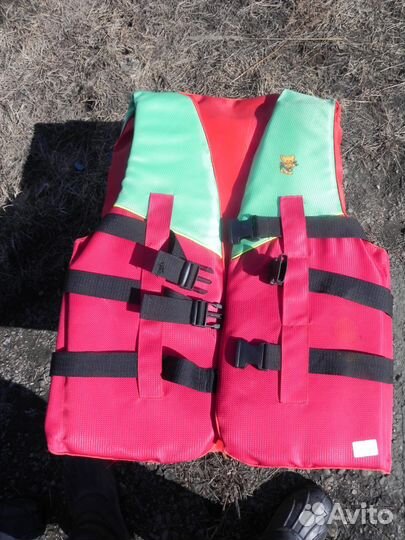 Жилет спасательный с карманами