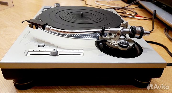 Проигрыватель винила Technics SL-1200MK3 Япония