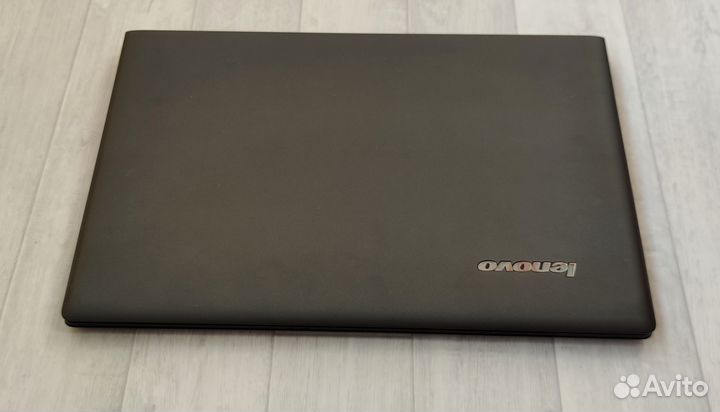 Игровой Lenovo\17.3\i3\SSD 256\GT 920M(2gb)\ozu 8