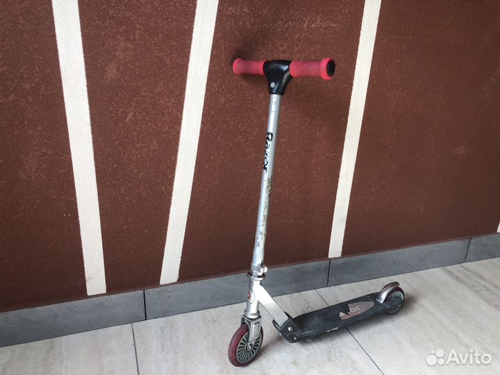 Самокат razor