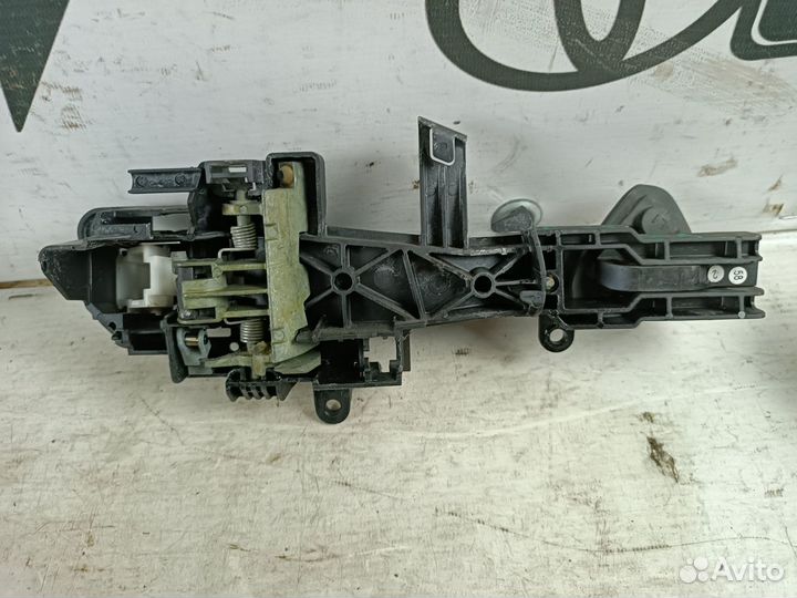 Ручка двери внешняя BMW 1 e87