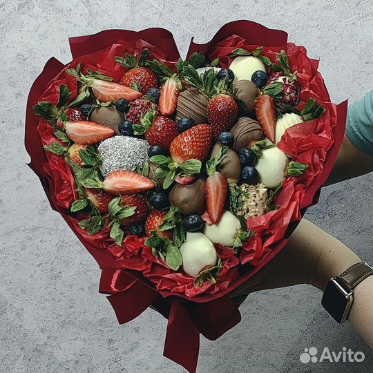 Клубника в шоколаде съедобные букеты