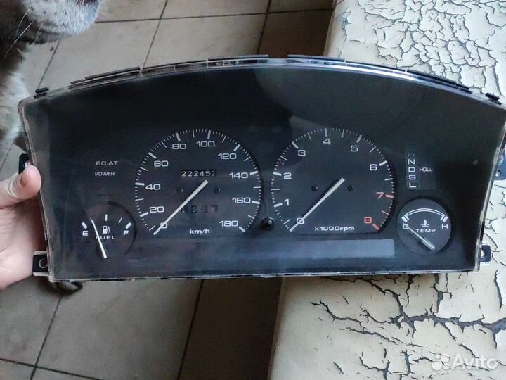 Щиток приборов Mazda Capella Wagon