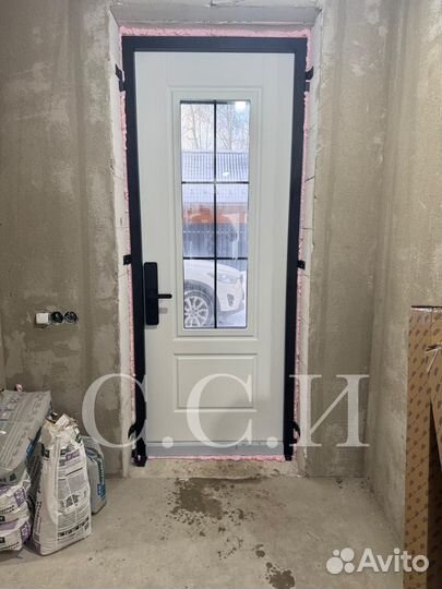 Дверь с терморазрывом и стеклопакетом