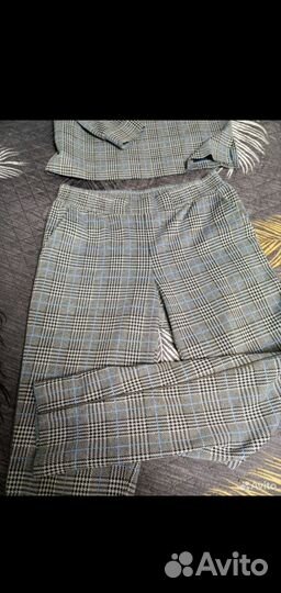 Брючный костюм женский