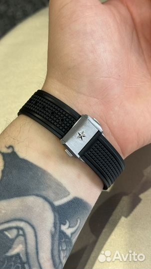 Часы zenith defy