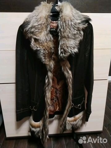 Куртка кожаная с мехом волка