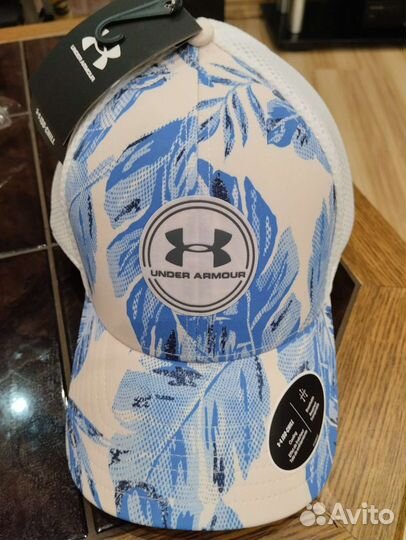 Бейсболка under armour