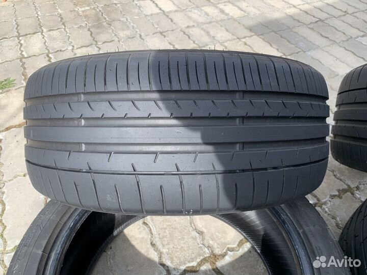 Dunlop SP Sport Maxx 050 DSST CTT 245/45 R18 и 275/40 R18 96W