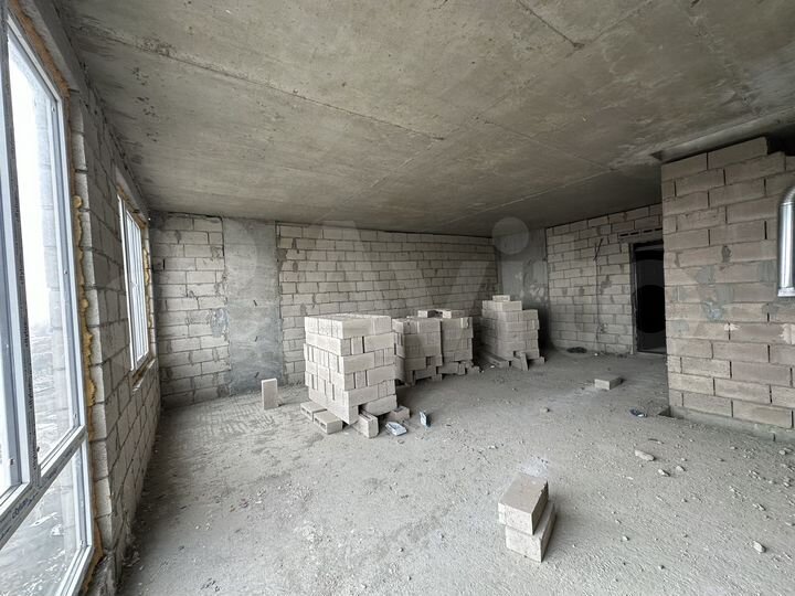 2-к. квартира, 87 м², 3/10 эт.