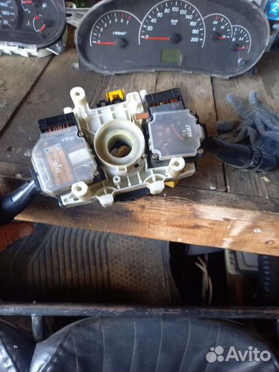 Подрулевые переключатели на Хундай Акцент