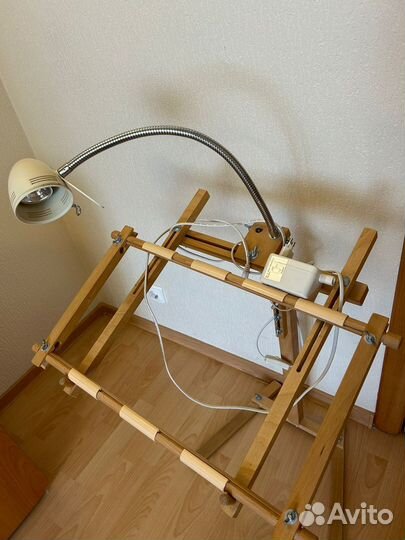 Станок для вышивания напольный с лампой