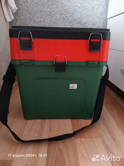 Зимний рыболовный ящик