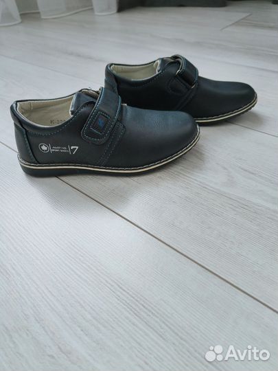 Туфли новые для мальчика 28
