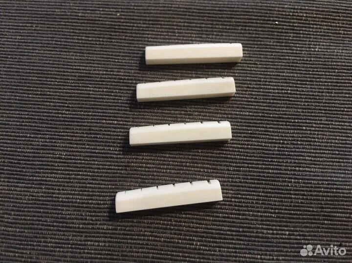 Костяной нижний порожек для гитары