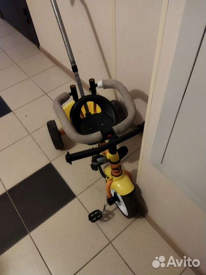 Детский трехколесный велосипед