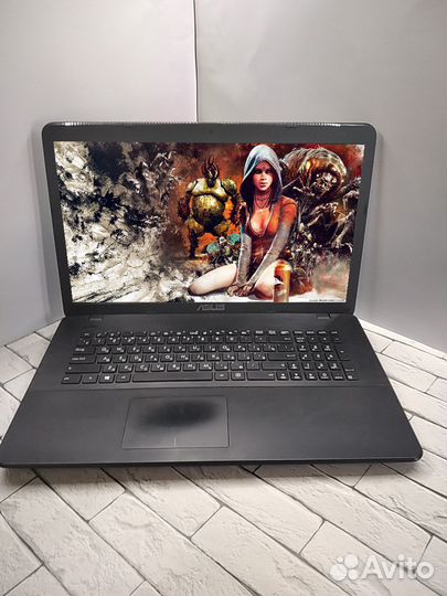 Игровой Asus 8GB + 17Дюйм + SSD