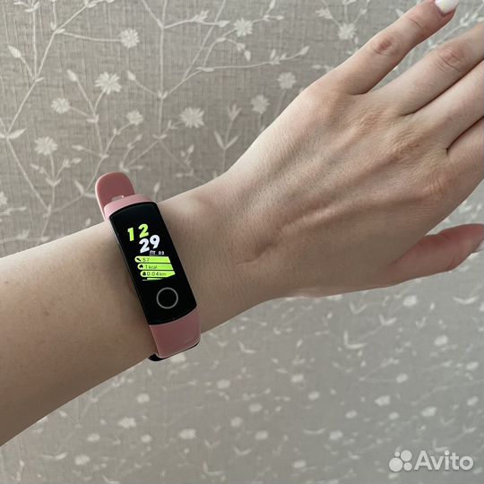 Фитнес браслет honor band 5