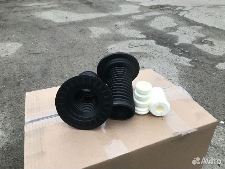 Пыльники+отбойники Toyota Prius ZVW30