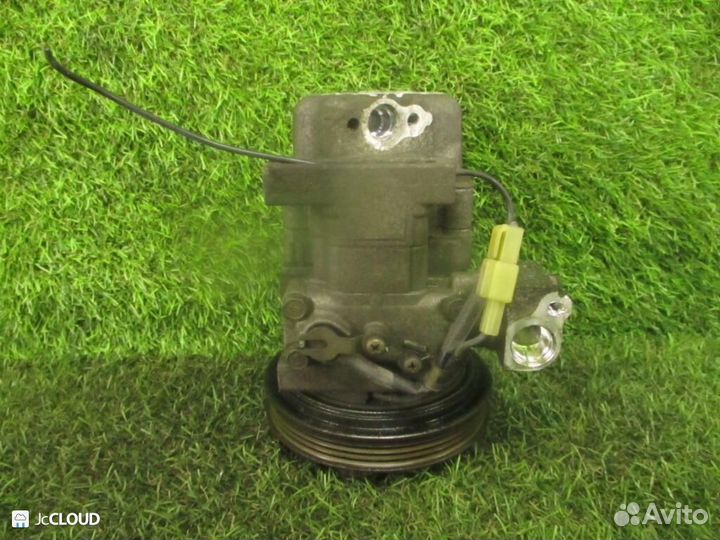 Компрессор кондиционера на mazda demio DW3W B3