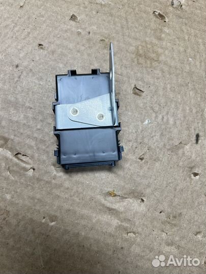 Блок управления бортовой сети LC 200 LX 570