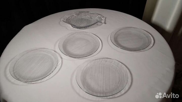 Стеклянная прозрачная посуда