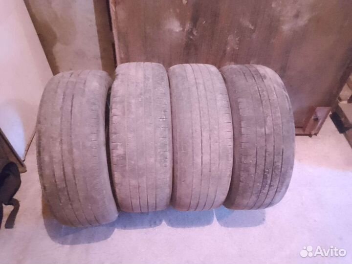 Nexen Classe Premiere 672 215/60 R17