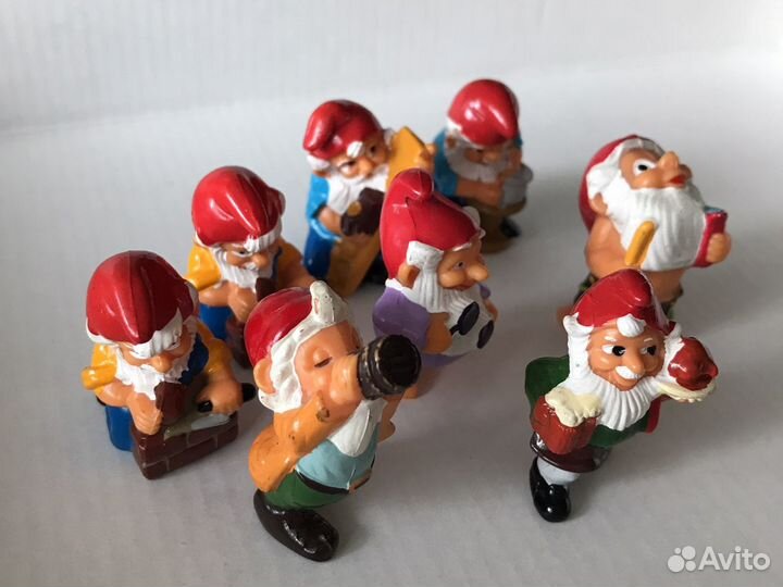 Игрушки. Киндер сюмприз. Гномы