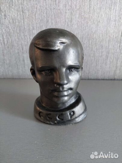 Бюст Юрия Гагарина. Силумин. СССР