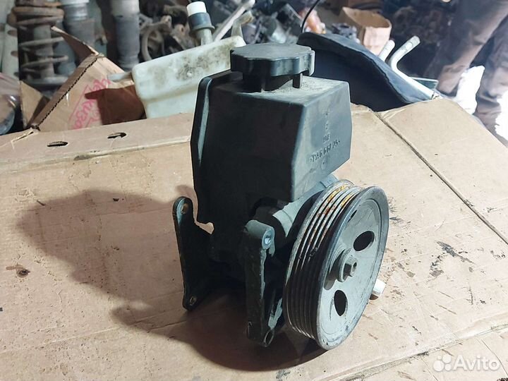 Гидроусилитель W 202-210 M 111 mercedes benz