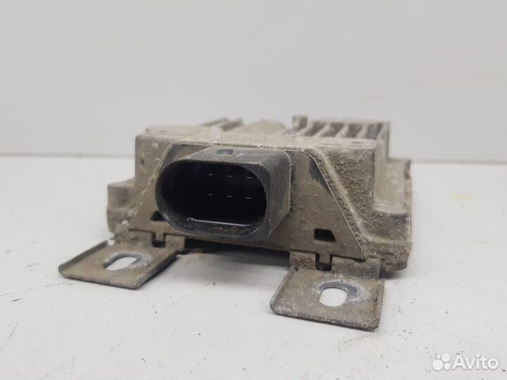 Реле топливного насоса (Volkswagen Touareg)