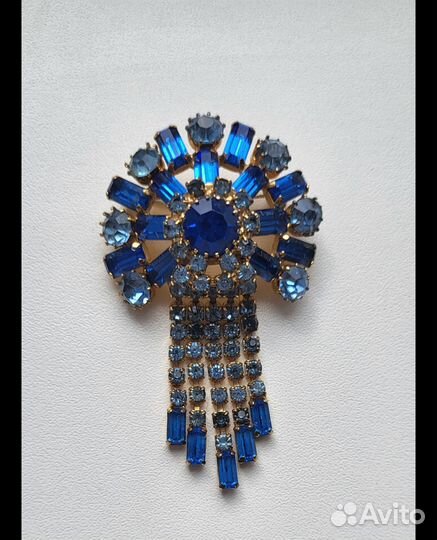 Красивая винтажная брошь брошка, Чехословакия пери