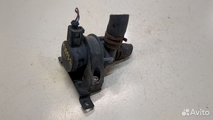 Насос водяной Skoda Yeti, 2010