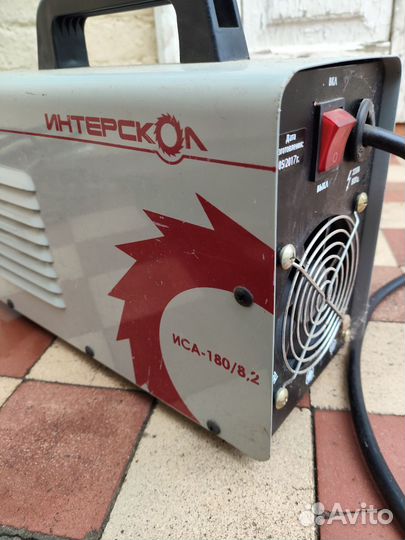 Сварочный аппарат Интерскол иса-180/8.2